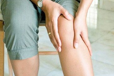 घुटनों में दर्द का घरेलू इलाज - Knee Pain Treatment At Home In Hindi