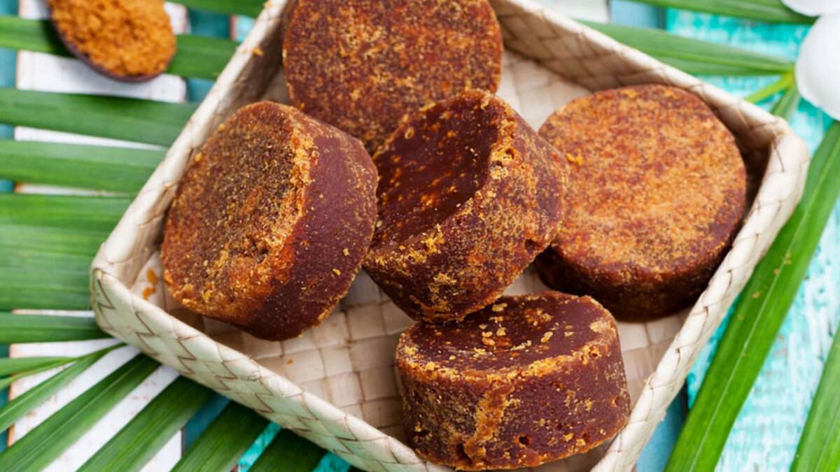 What is Jaggery and What Benefits Does it Have